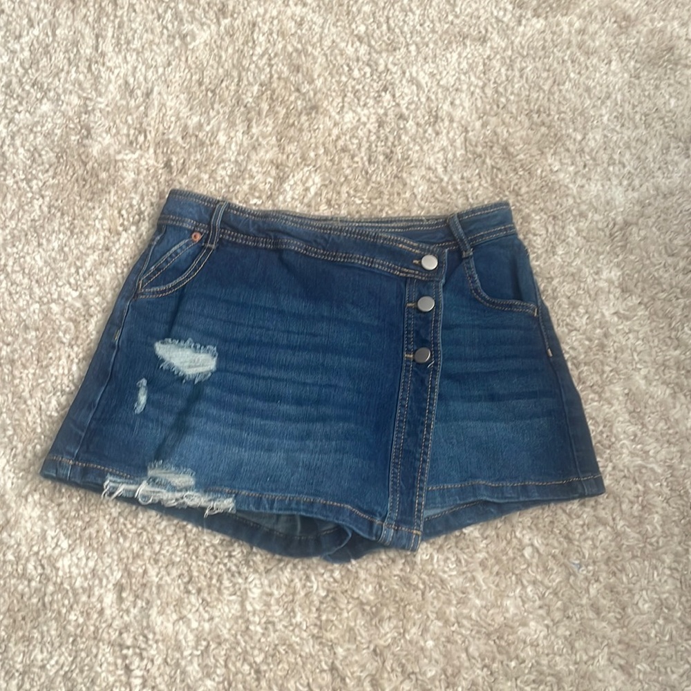 Jean skort size 5